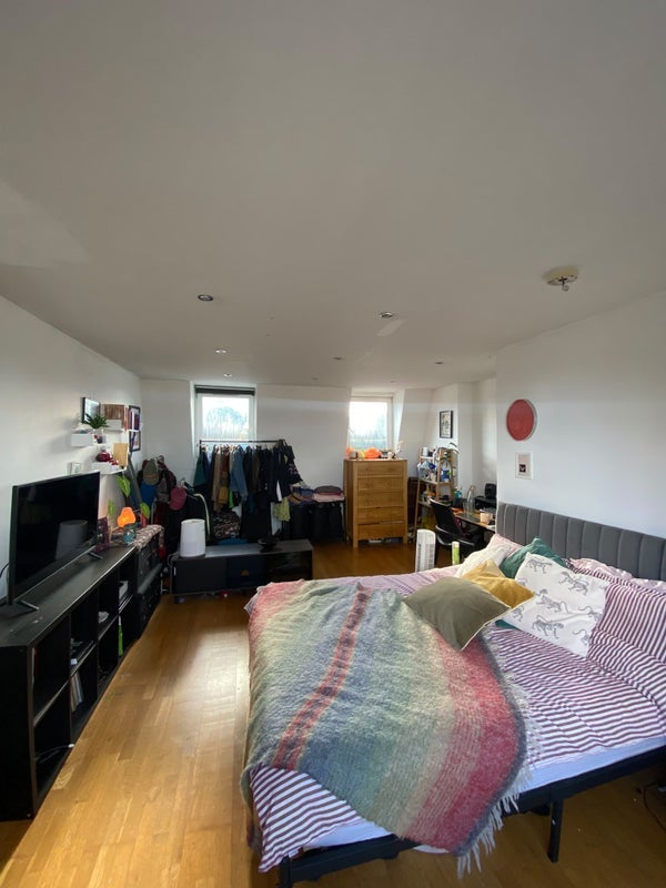 Room Allen Road in Greater London