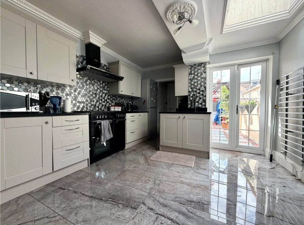 Flat Rosebery Street in Swindon
