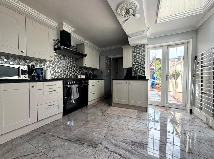 Flat Rosebery Street in Swindon