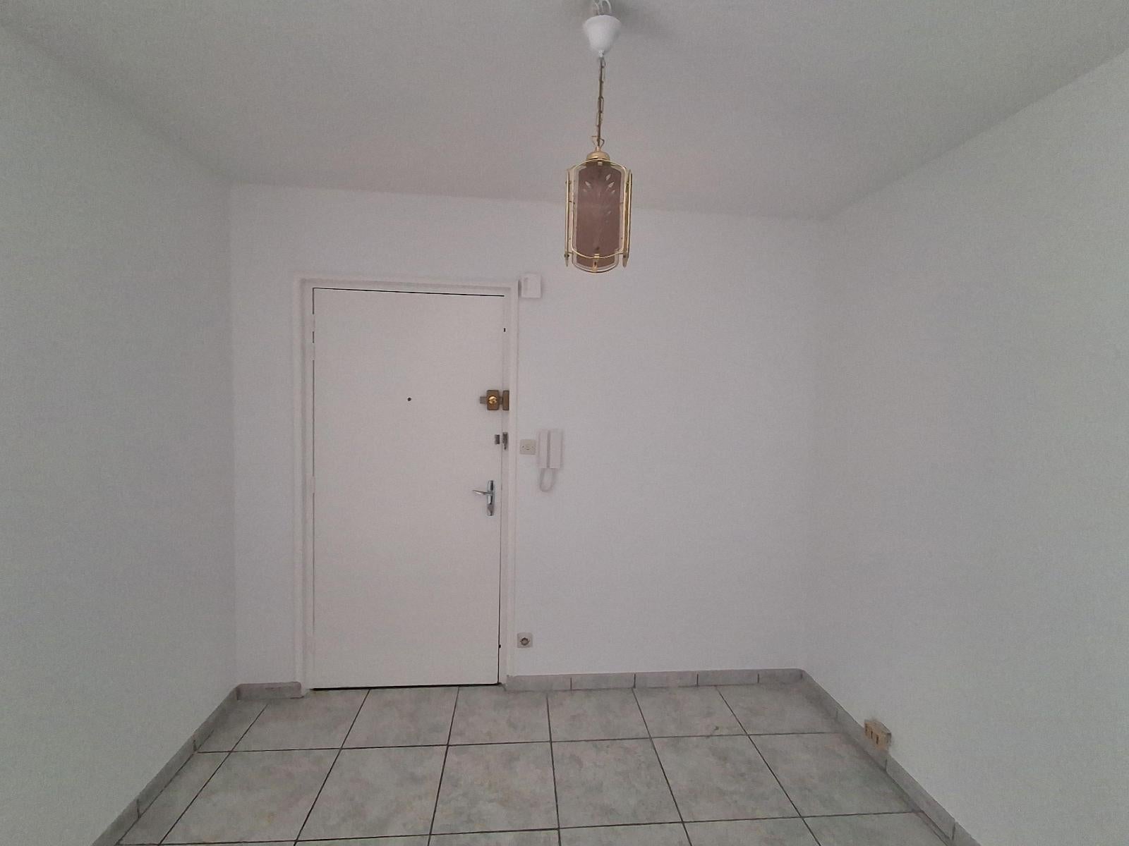 Flat Rue Asile Fournas in Saint-Chamond