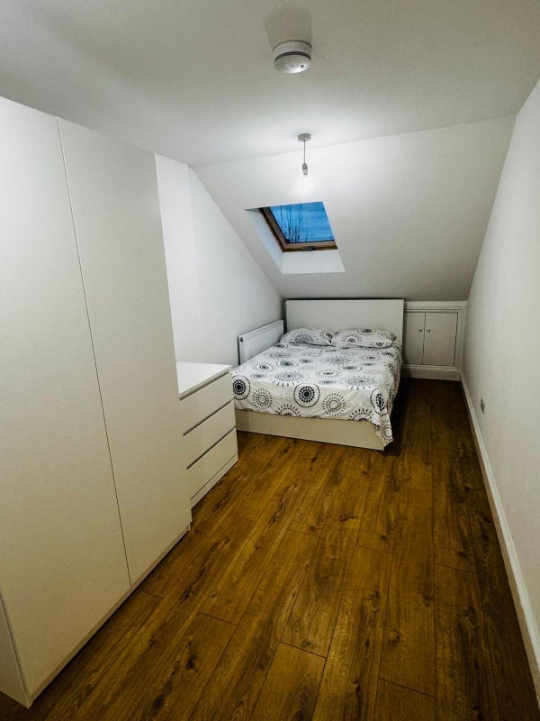 Room Rectory Lane in Greater London