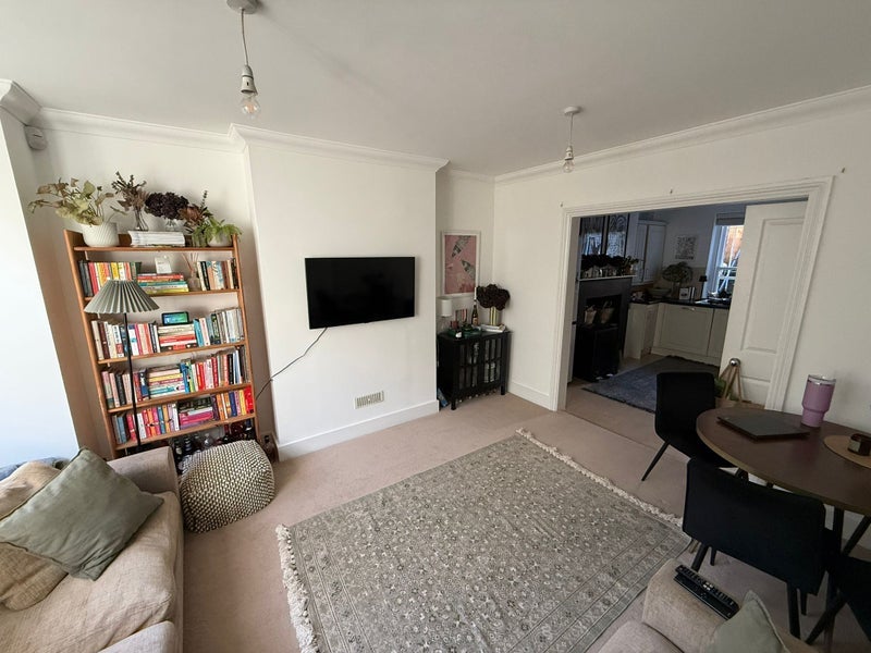 House Chesson Road in Greater London