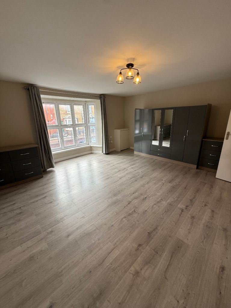 Flat London Road in Dacorum