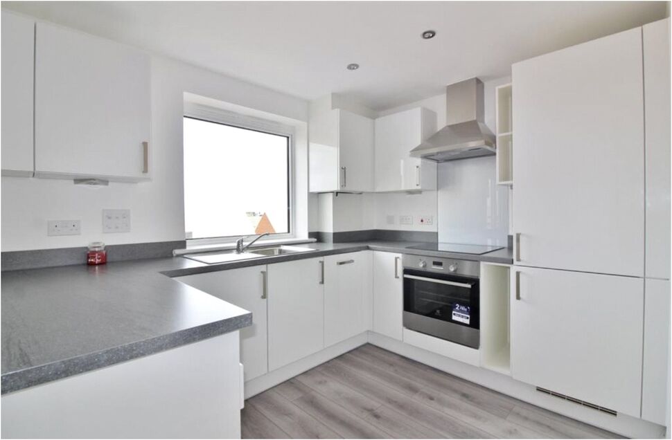 Flat Lett Lane in Ebbsfleet Garden City