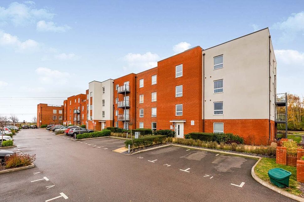 Flat Lett Lane in Ebbsfleet Garden City