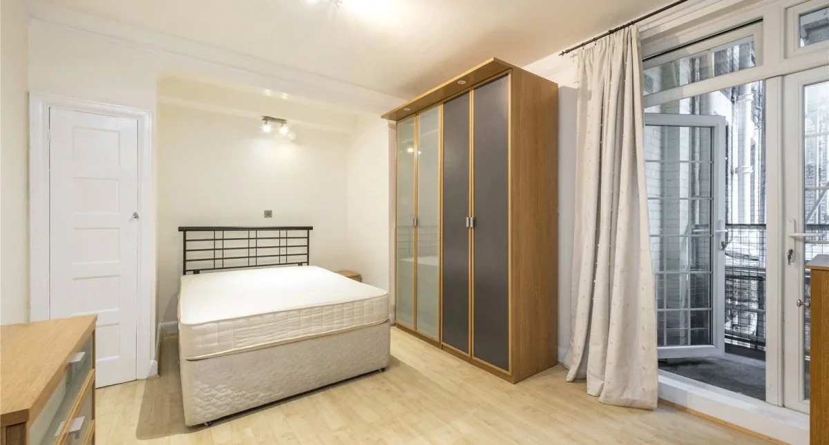 Flat Upper Woburn Place in Greater London