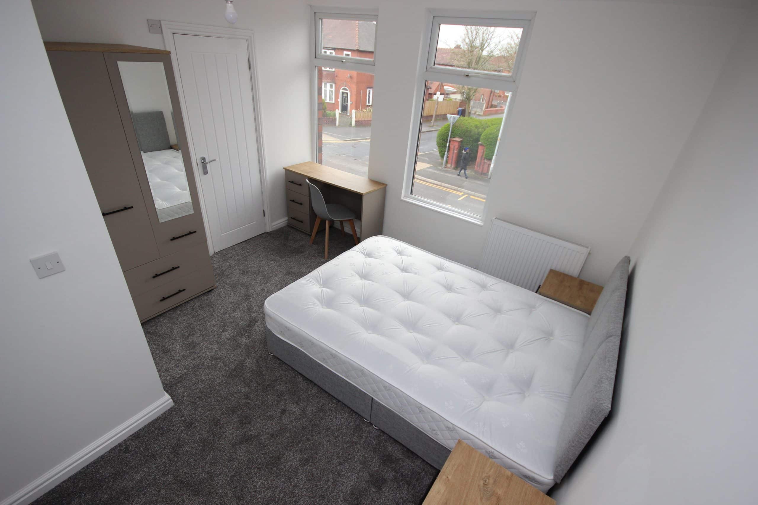 Room Dalton Square in Lancaster