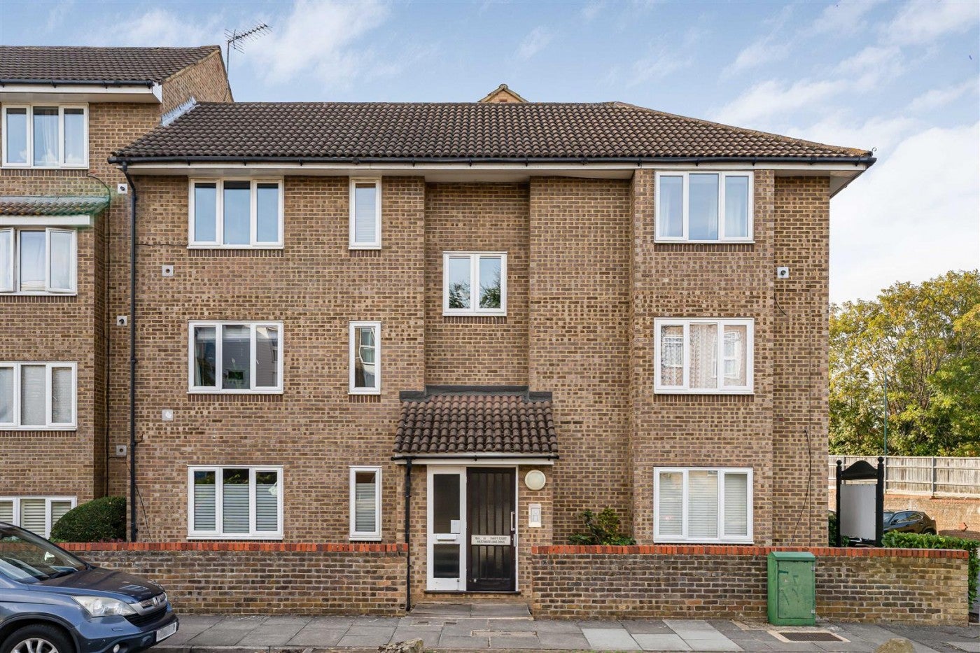 Flat Westmoreland Drive in Greater London