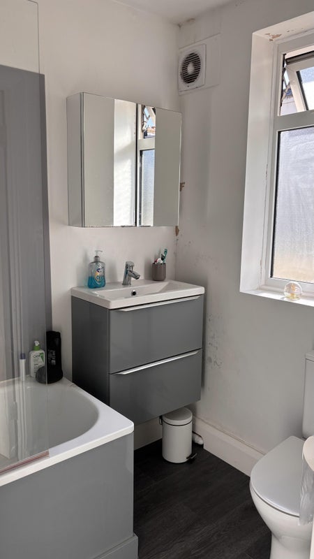 Room Garden Row in Greater London