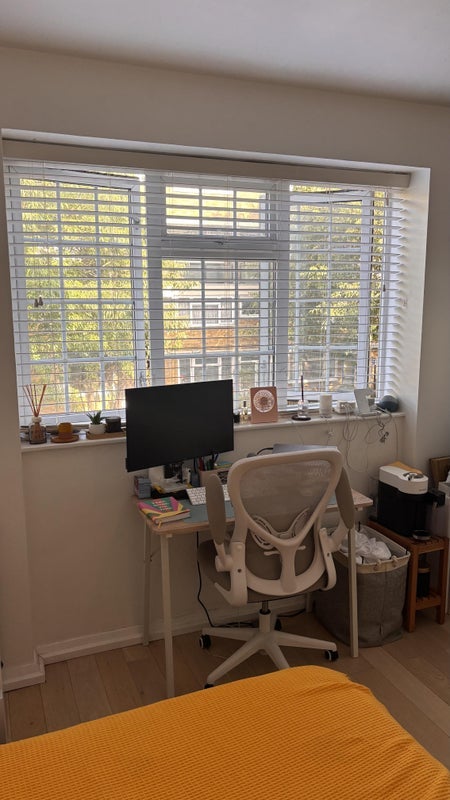 Room Garden Row in Greater London