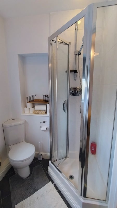 Room Chesters Avenue in Newcastle upon Tyne