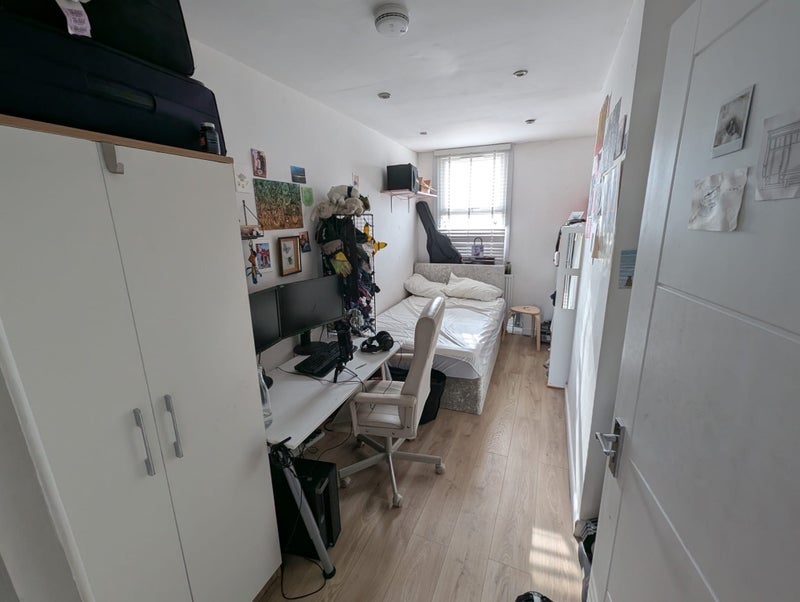 Room Blackheath Road in Greater London