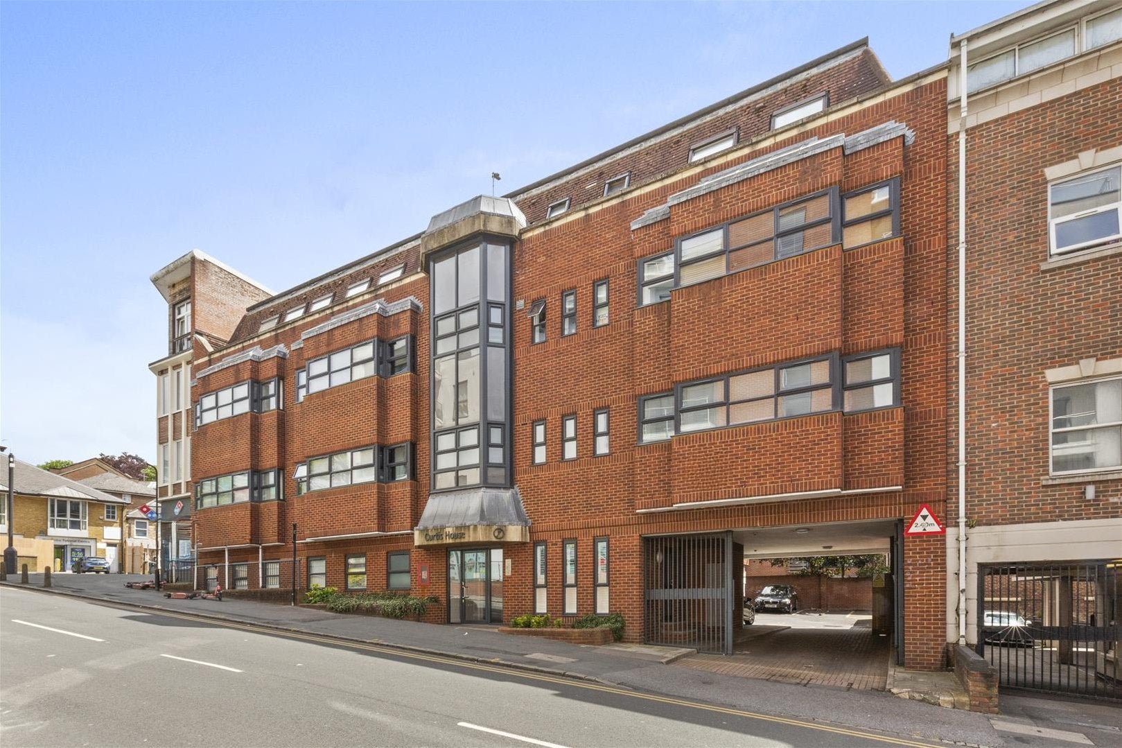Flat Corporation Street in High Wycombe