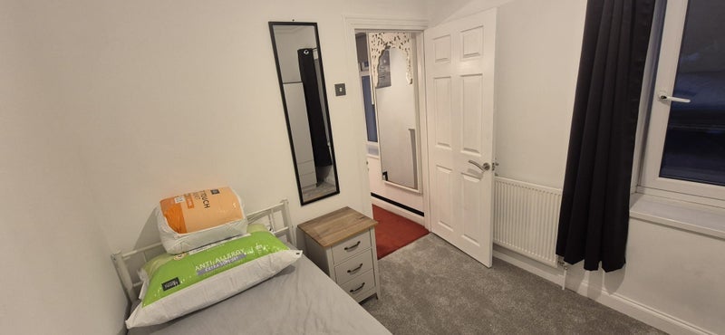 Room Blanch Street in Tonyrefail