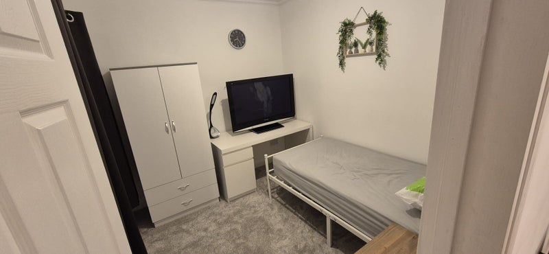Room Blanch Street in Tonyrefail
