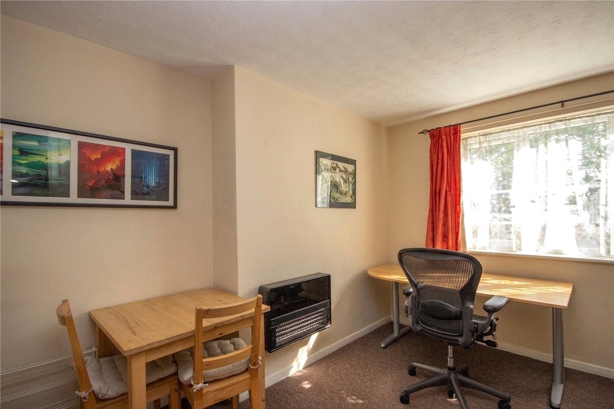 Flat Great Meadow Road in Bradley Stoke