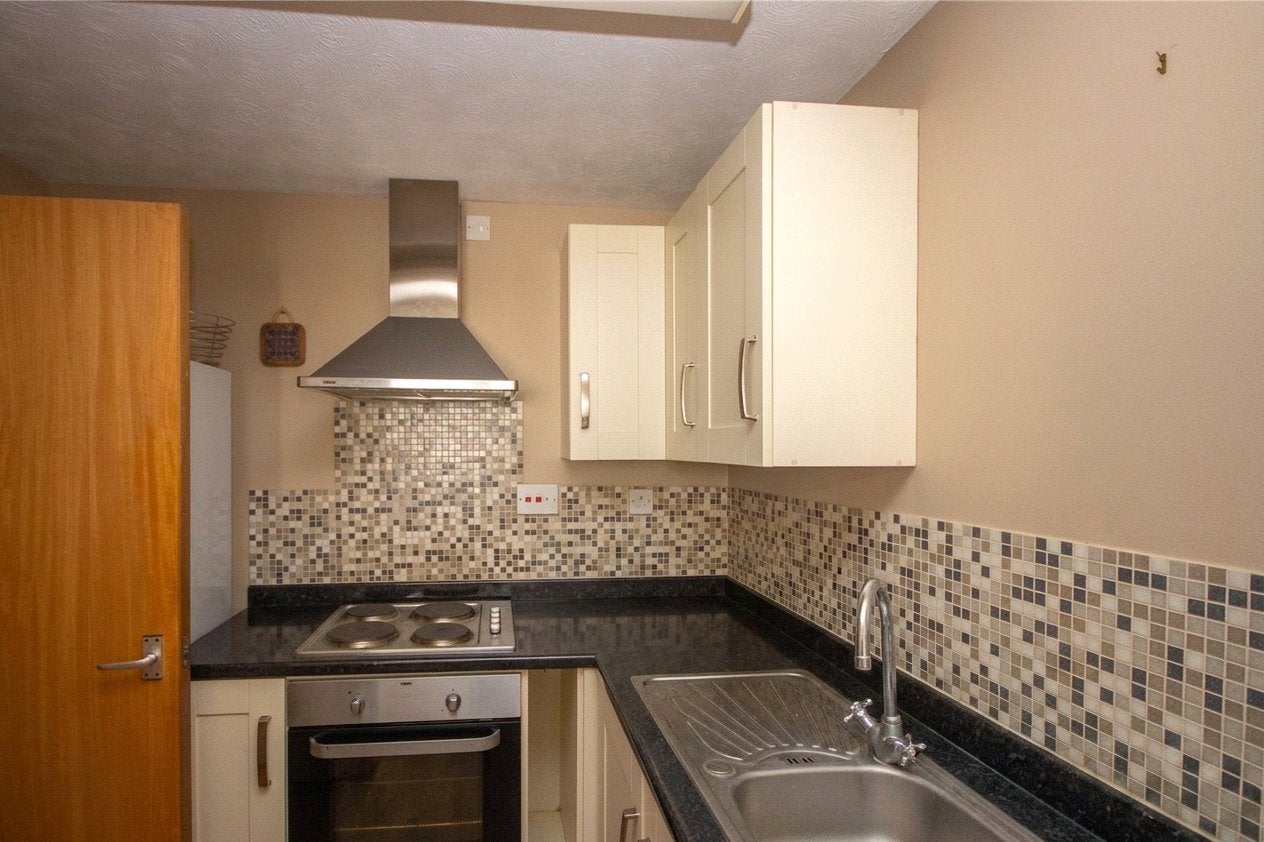 Flat Great Meadow Road in Bradley Stoke