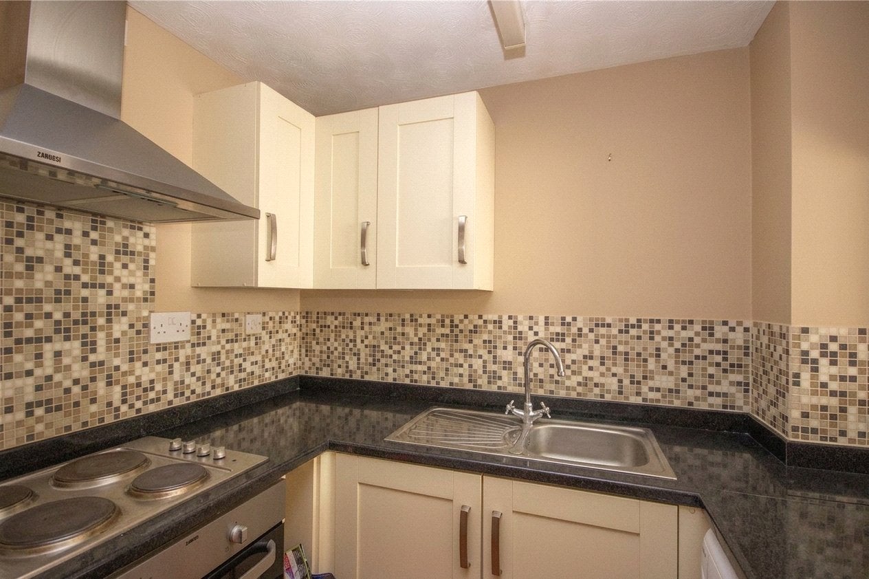 Flat Great Meadow Road in Bradley Stoke