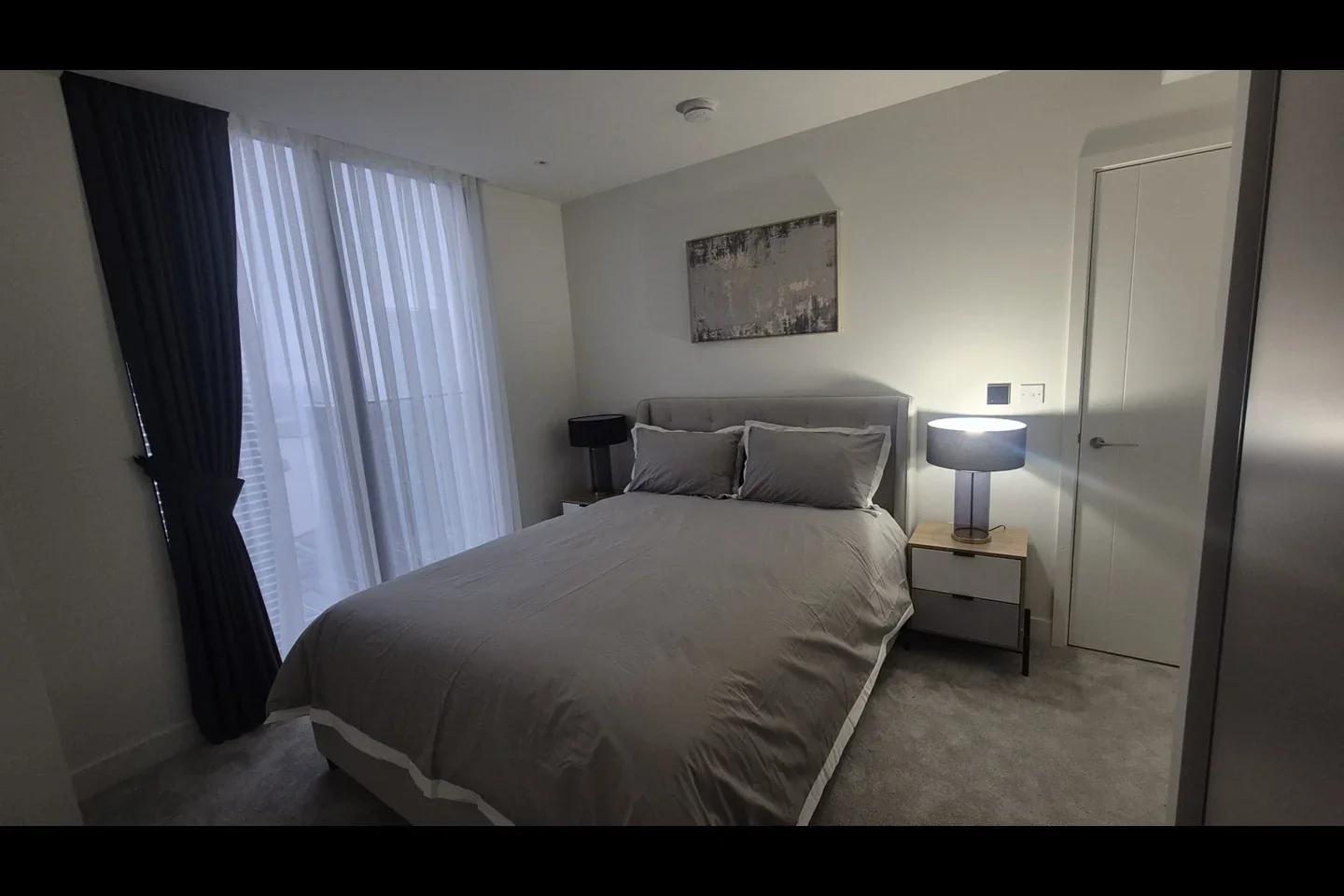 Flat South Quay Square in Greater London
