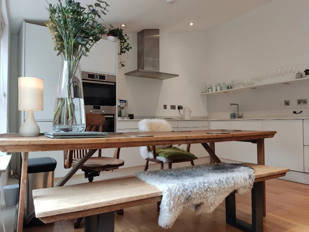 Flat West Silvermills Lane in City of Edinburgh