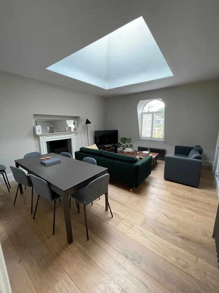 Flat Micheldever Road in Greater London