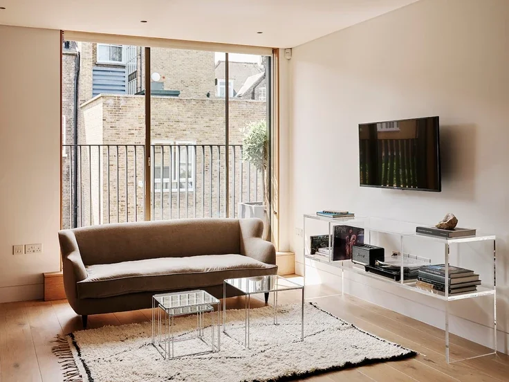 Flat Weymouth Mews in City of Westminster