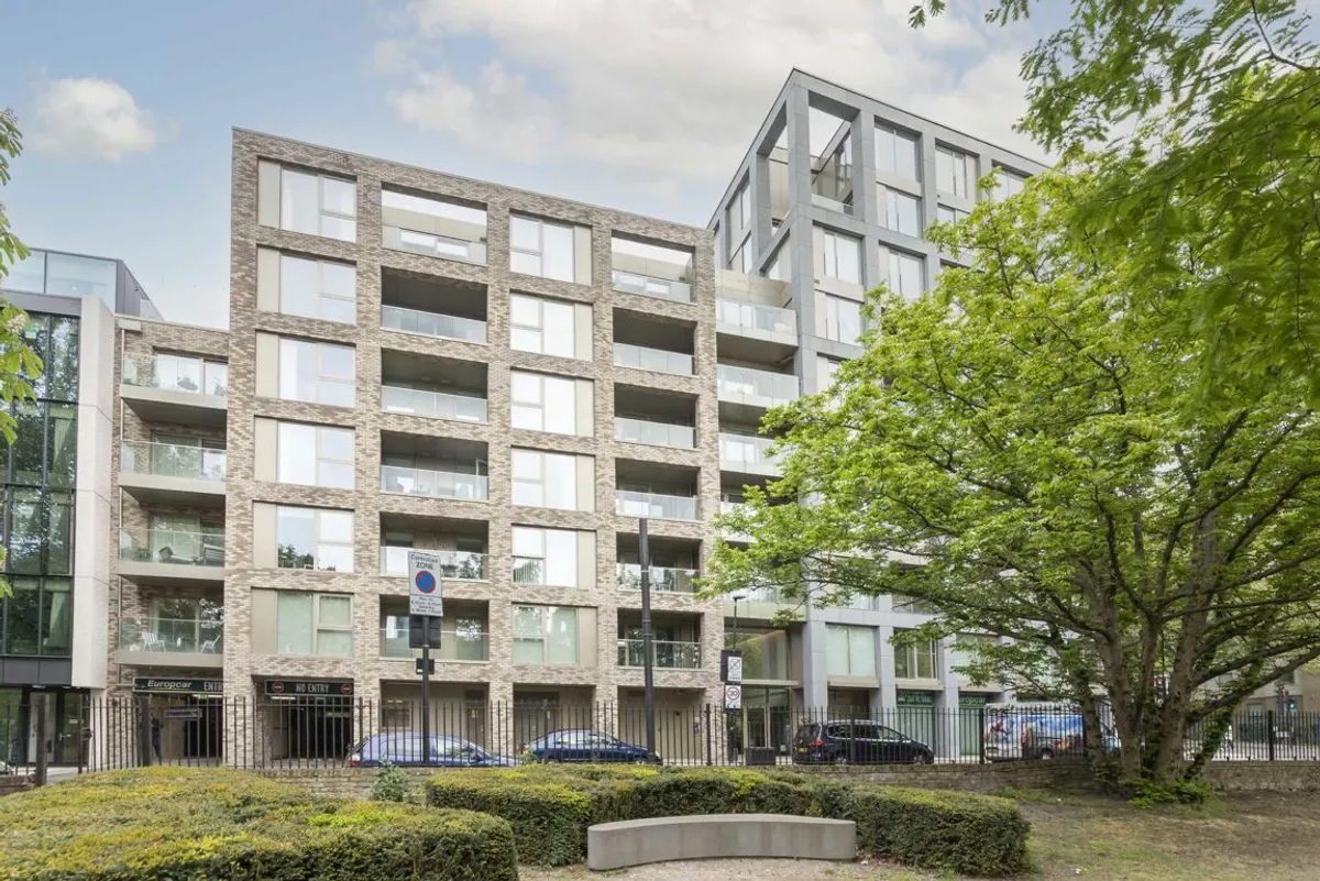 Flat Pentonville Road in Greater London