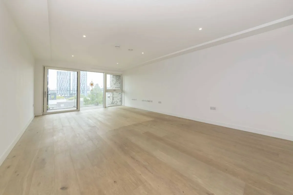Flat Pentonville Road in Greater London
