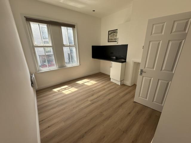 Flat Harrow Road in City of Westminster