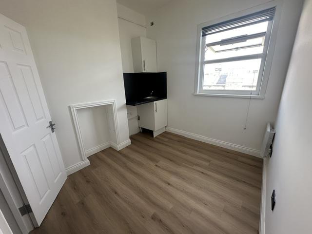 Flat Harrow Road in City of Westminster