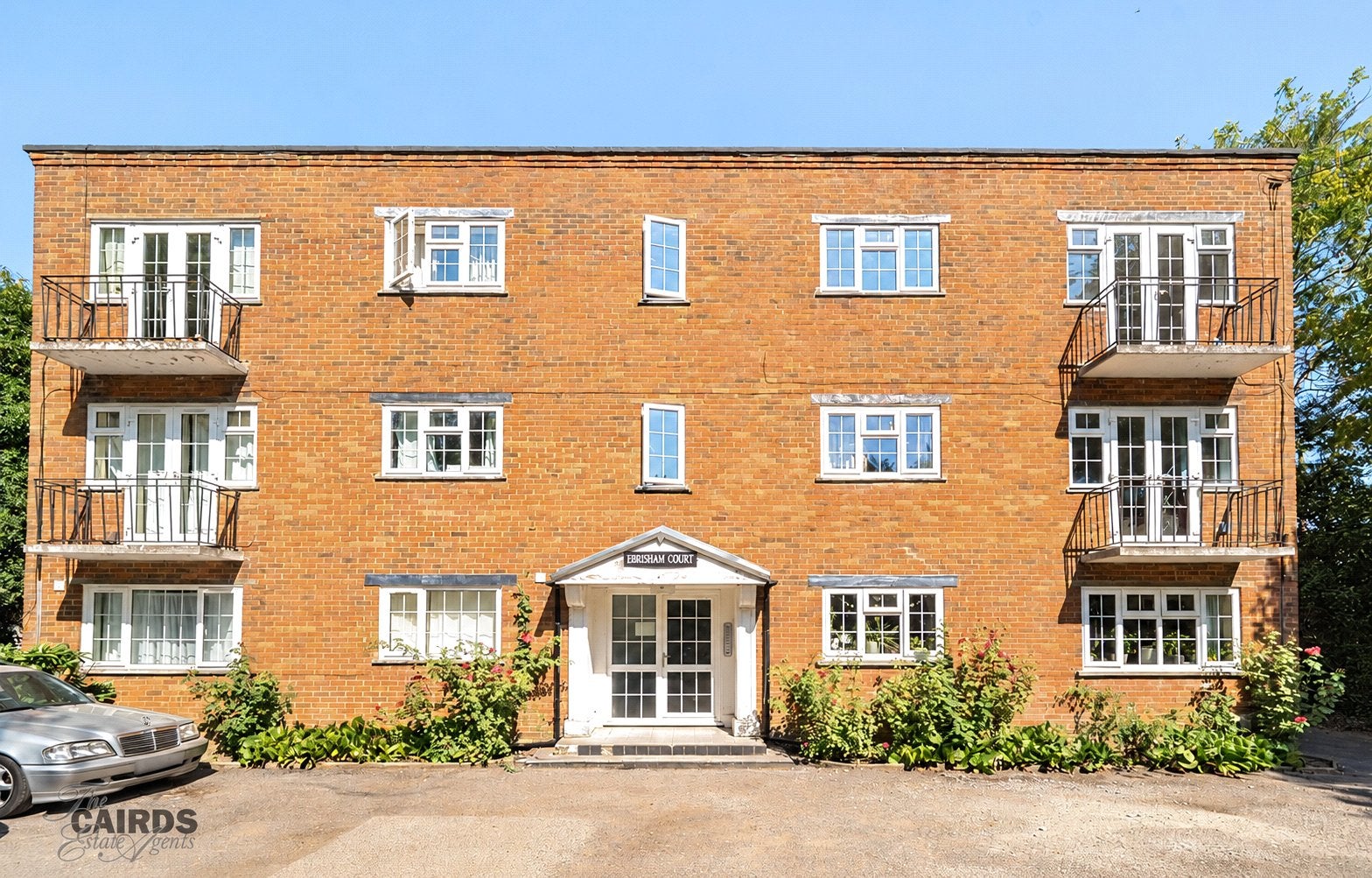 Flat Dorking Road in Epsom and Ewell