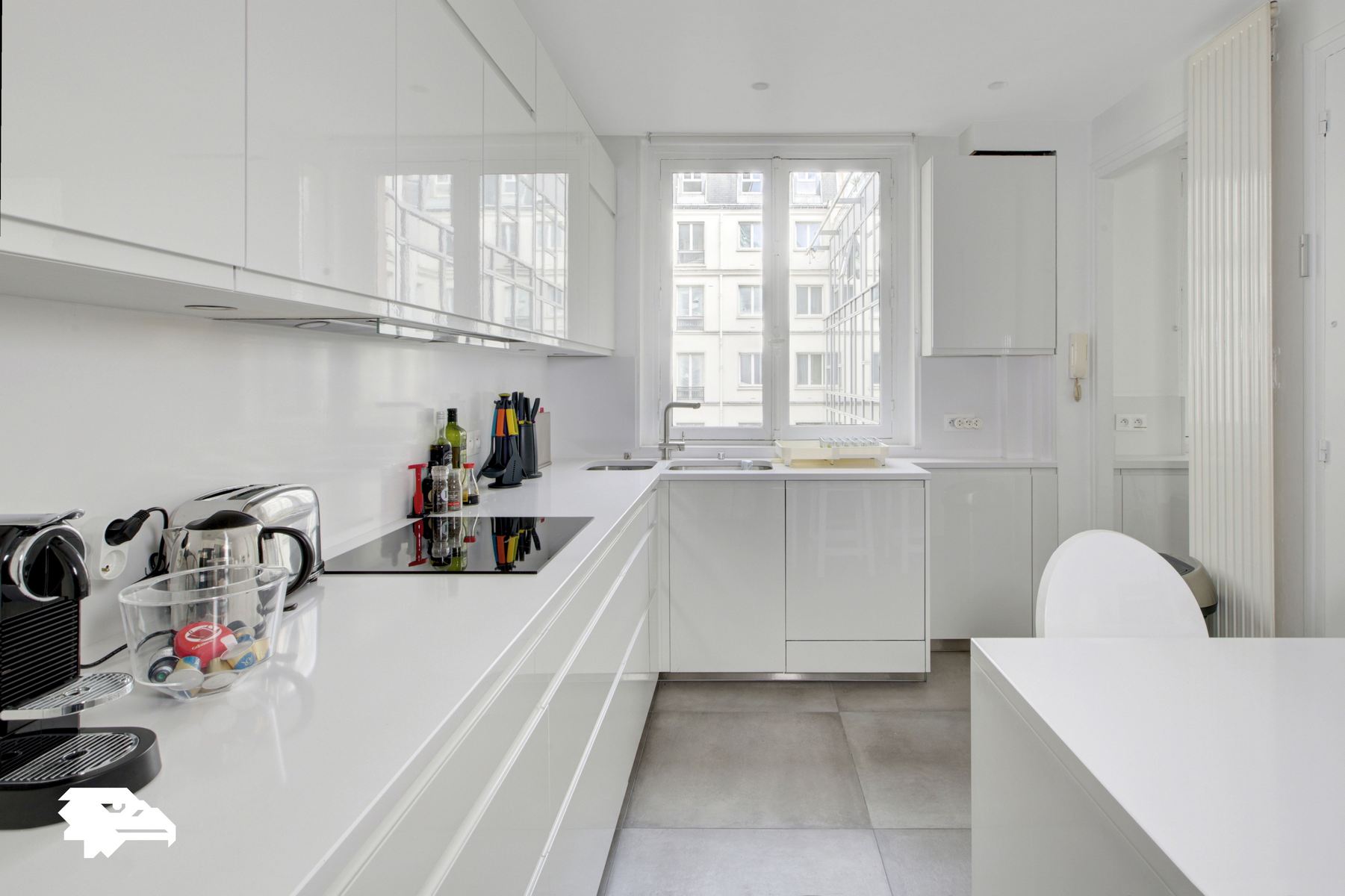 Flat Rue La Boétie in Paris