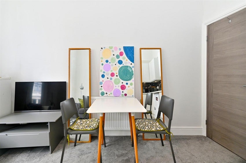 Flat Fairholme Road in Greater London