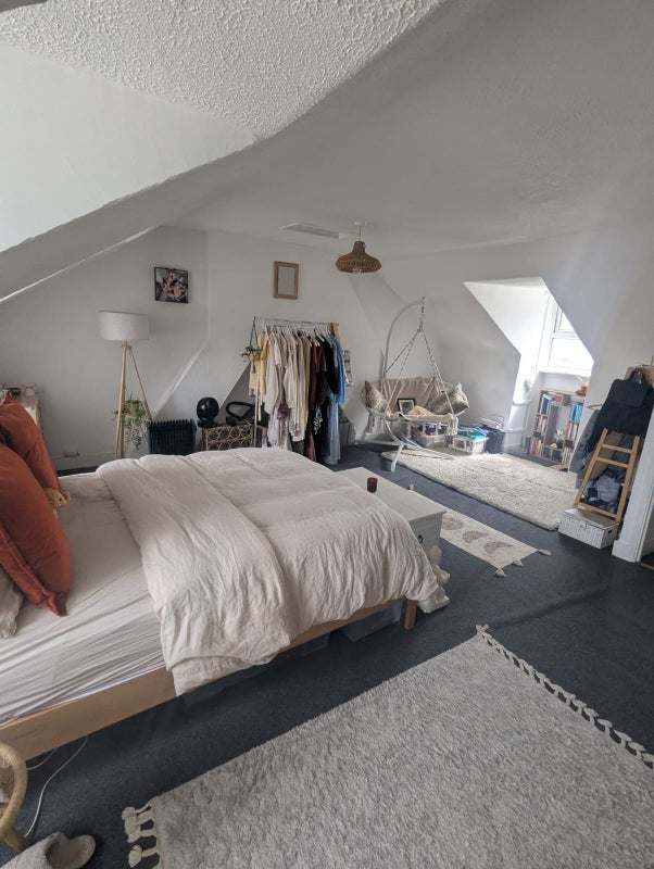 Room Warley Hill in Brentwood