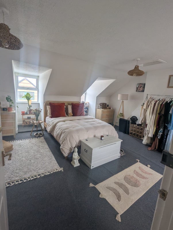 Room Warley Hill in Brentwood