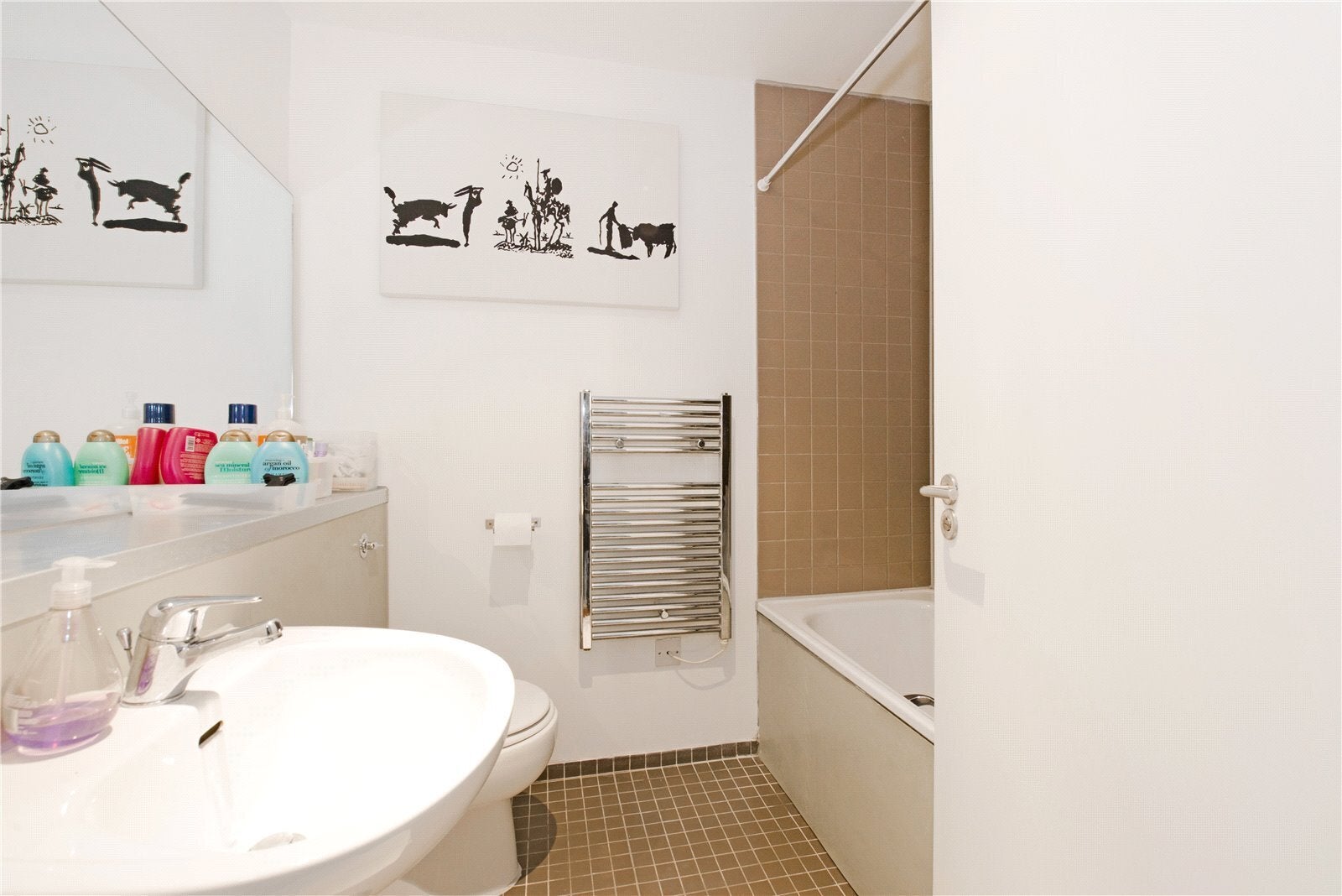 Flat Shelford Place in Greater London
