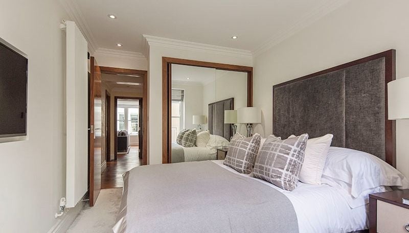 Flat Kensington Gardens Square in City of Westminster