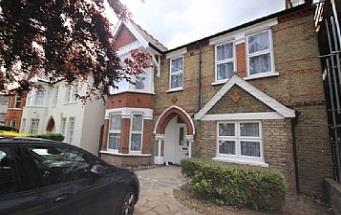 Flat Madeley Road in Greater London