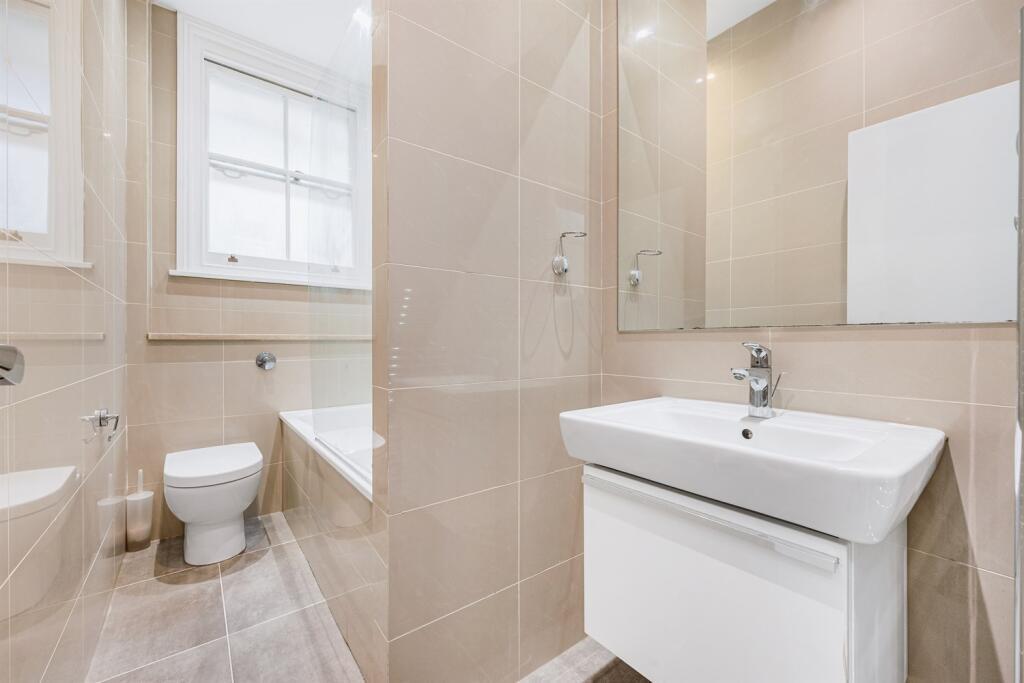 Flat Madeley Road in Greater London