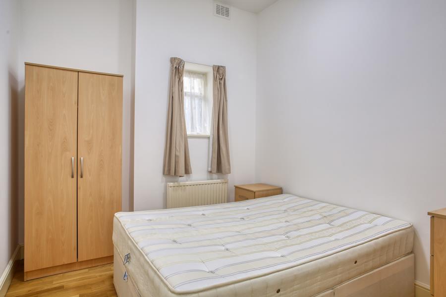 Flat Madeley Road in Greater London