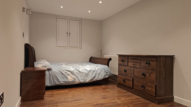 Room Eleanor Road in Greater London