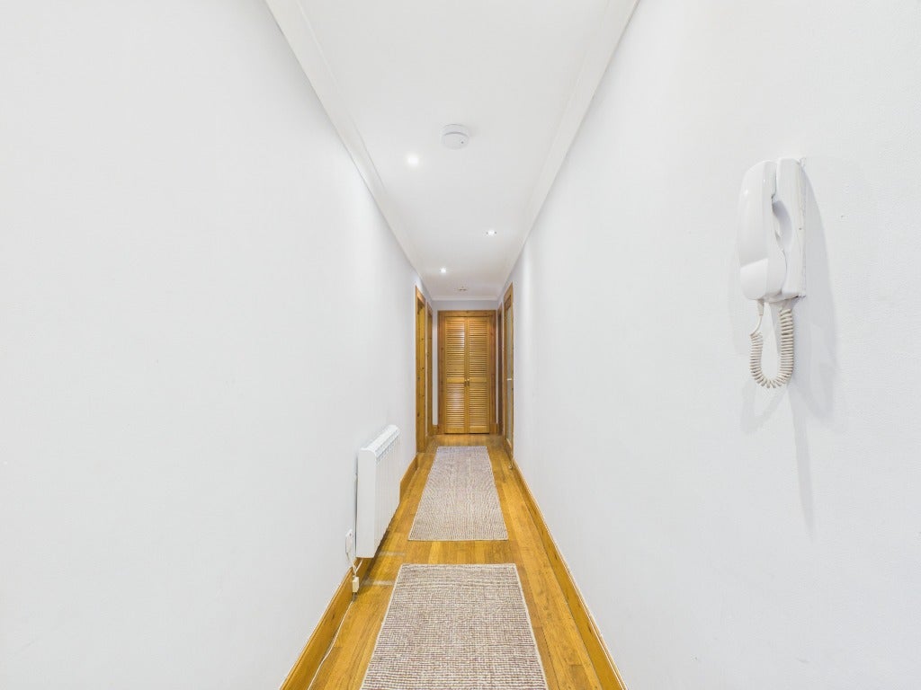 Flat Woodhall Road in City of Edinburgh