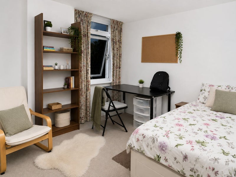 Room Portland Street in Bristol
