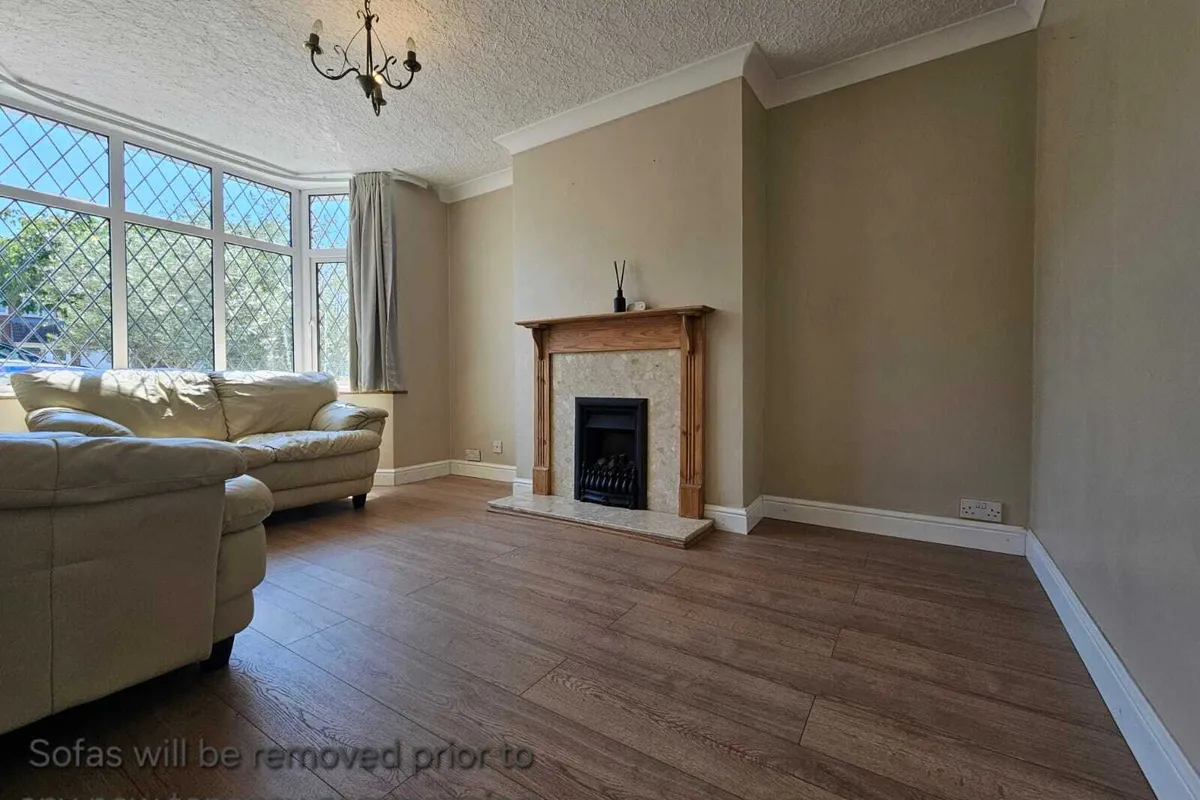 House Pear Tree Road in Sandwell