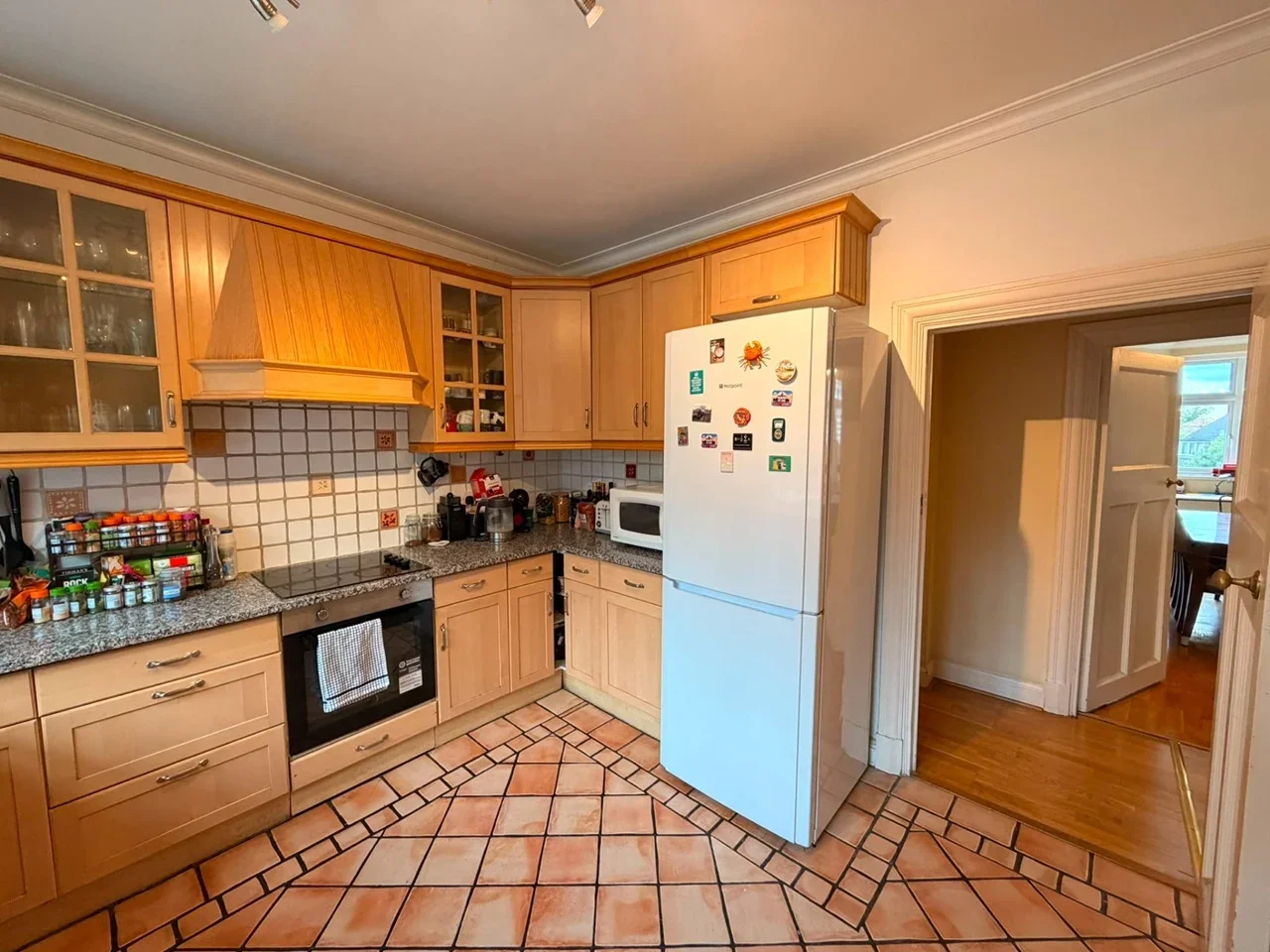 Flat Finchley Road in Greater London