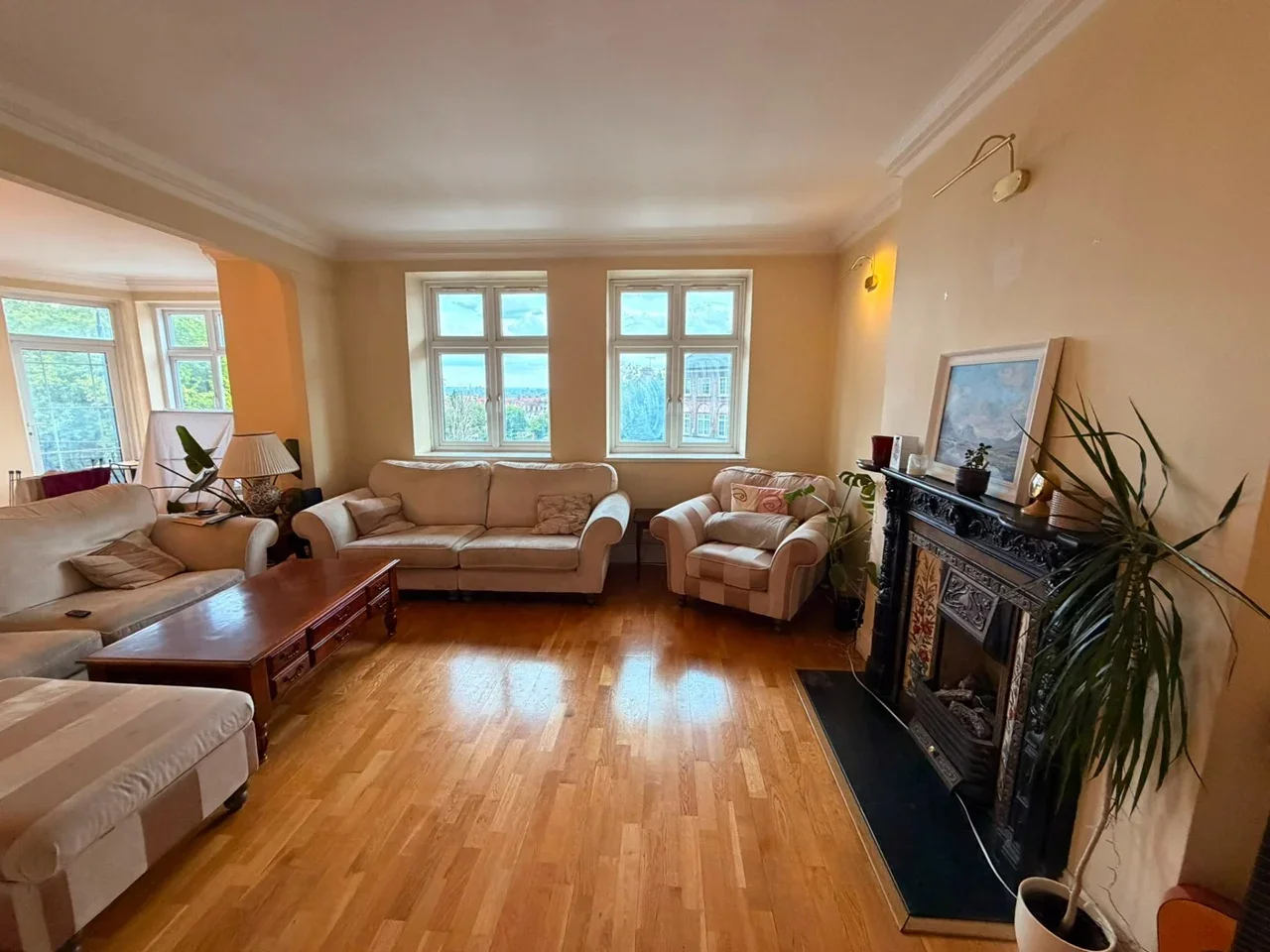 Flat Finchley Road in Greater London