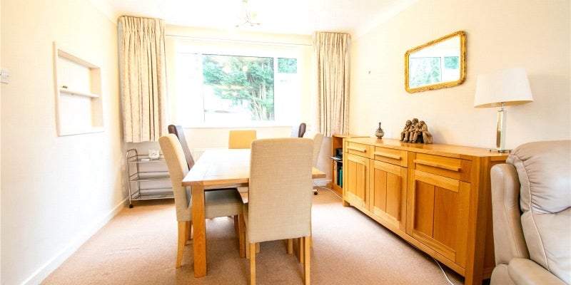 Flat Dudlow Court in Liverpool