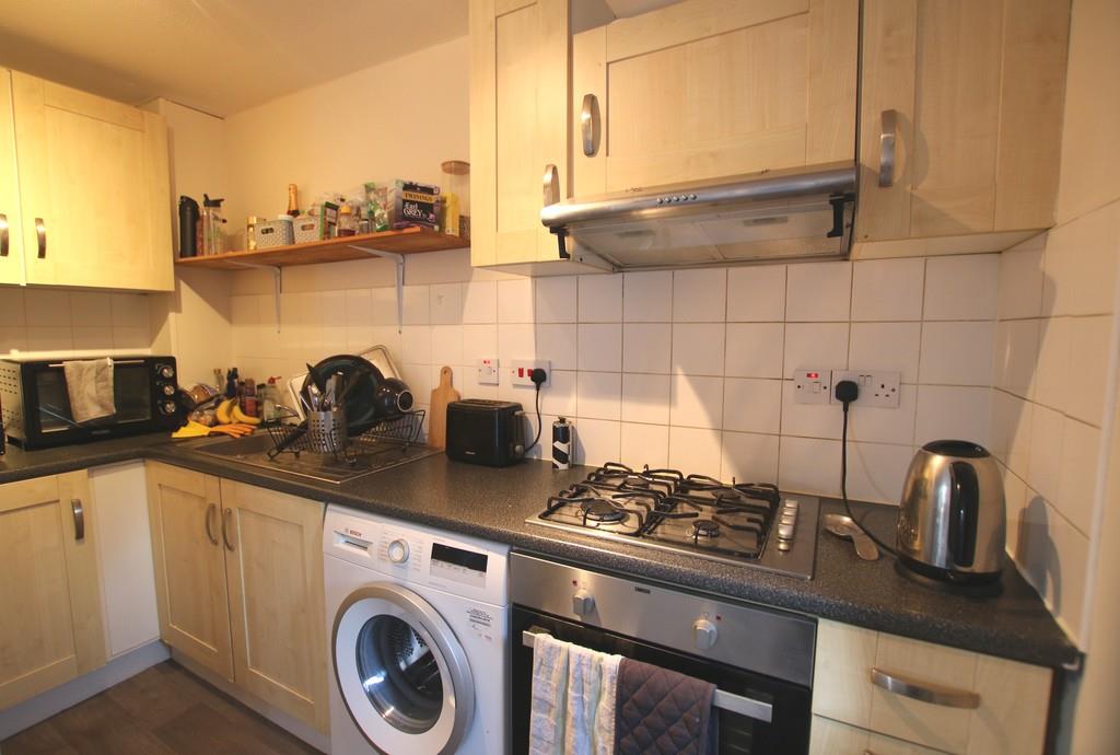 Flat Cricklewood Lane in Greater London