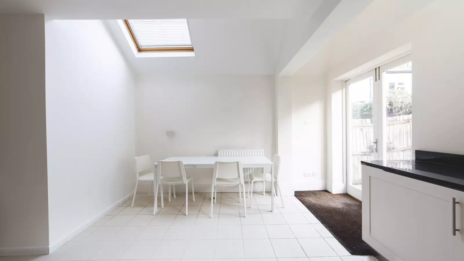 Flat Rosaville Road in Greater London