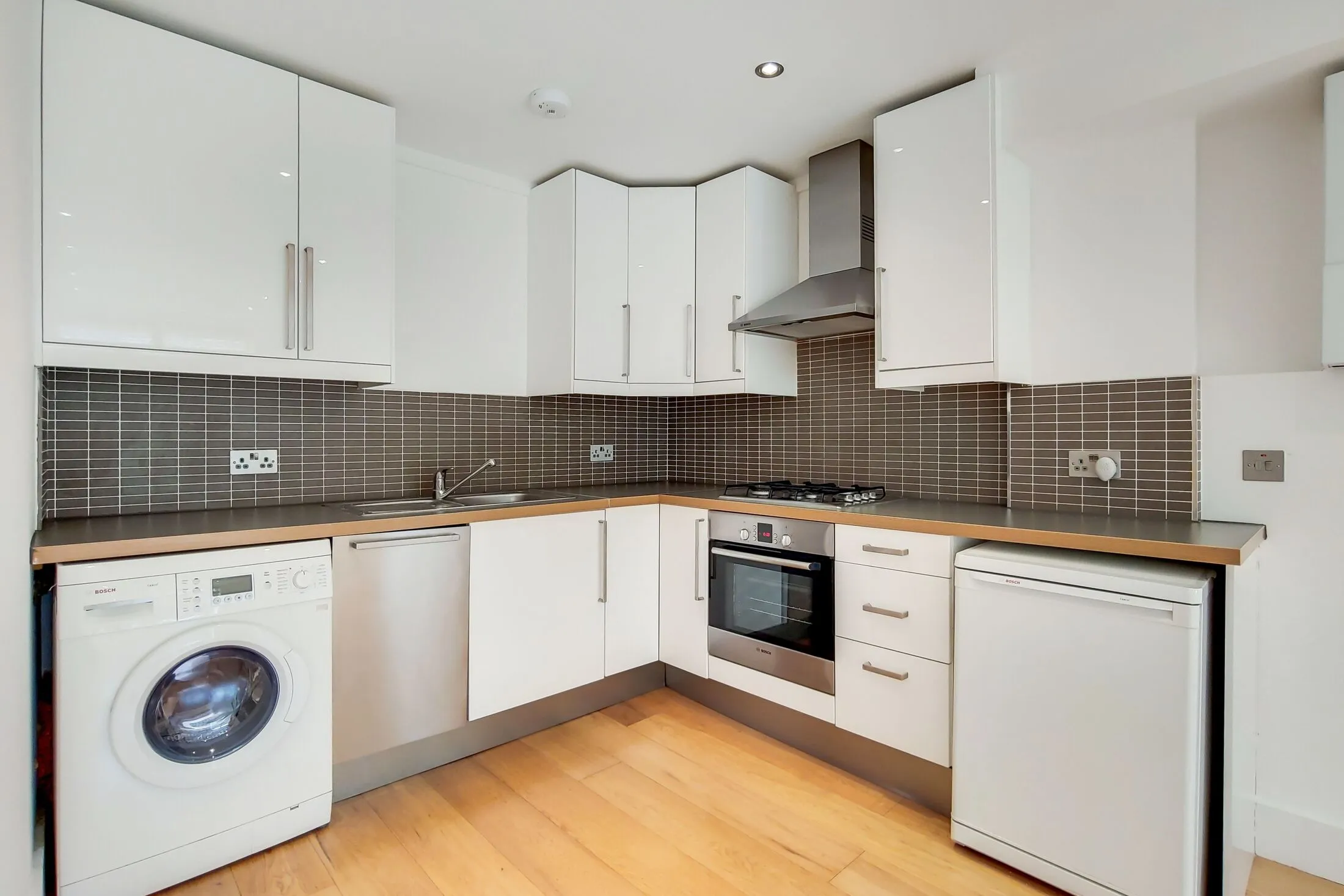 Flat Holloway Road in Greater London